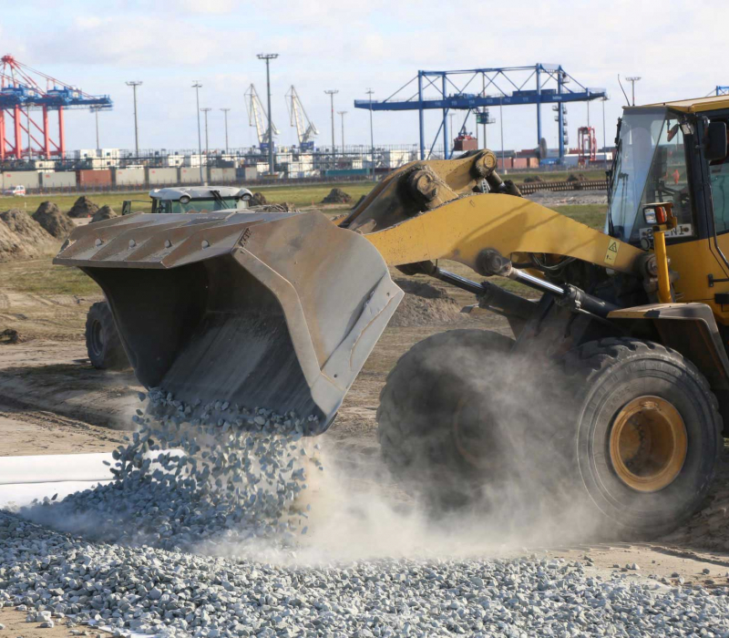 Radlader mit Schüttgut